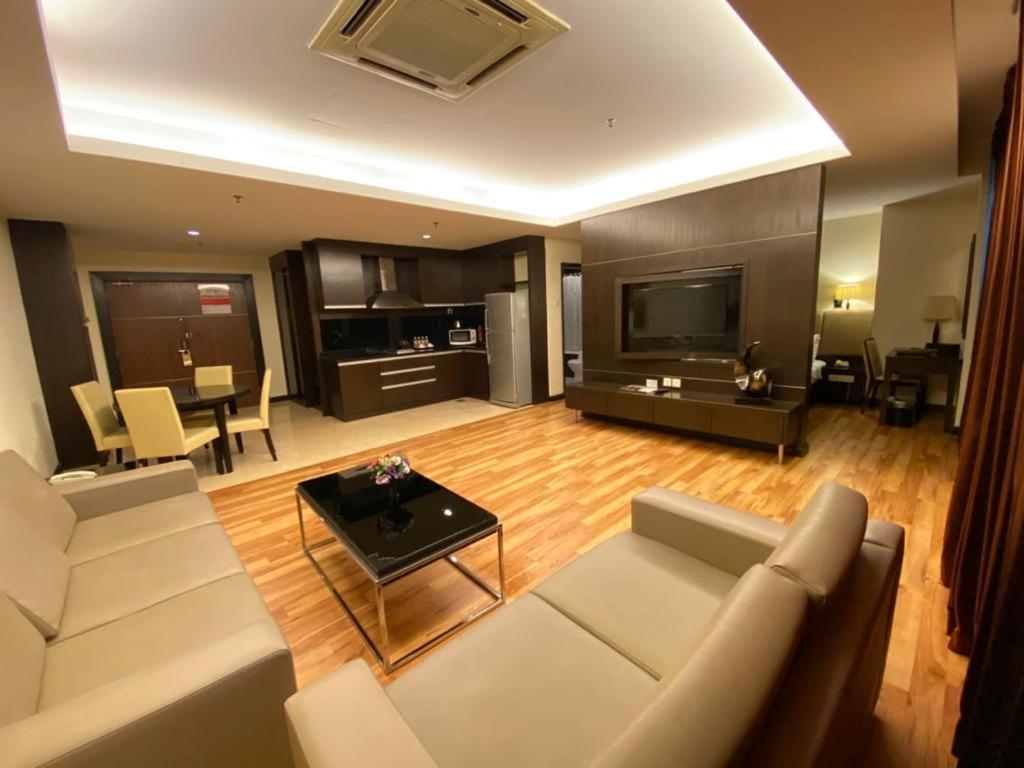 Hotel Grand Paragon 4*
